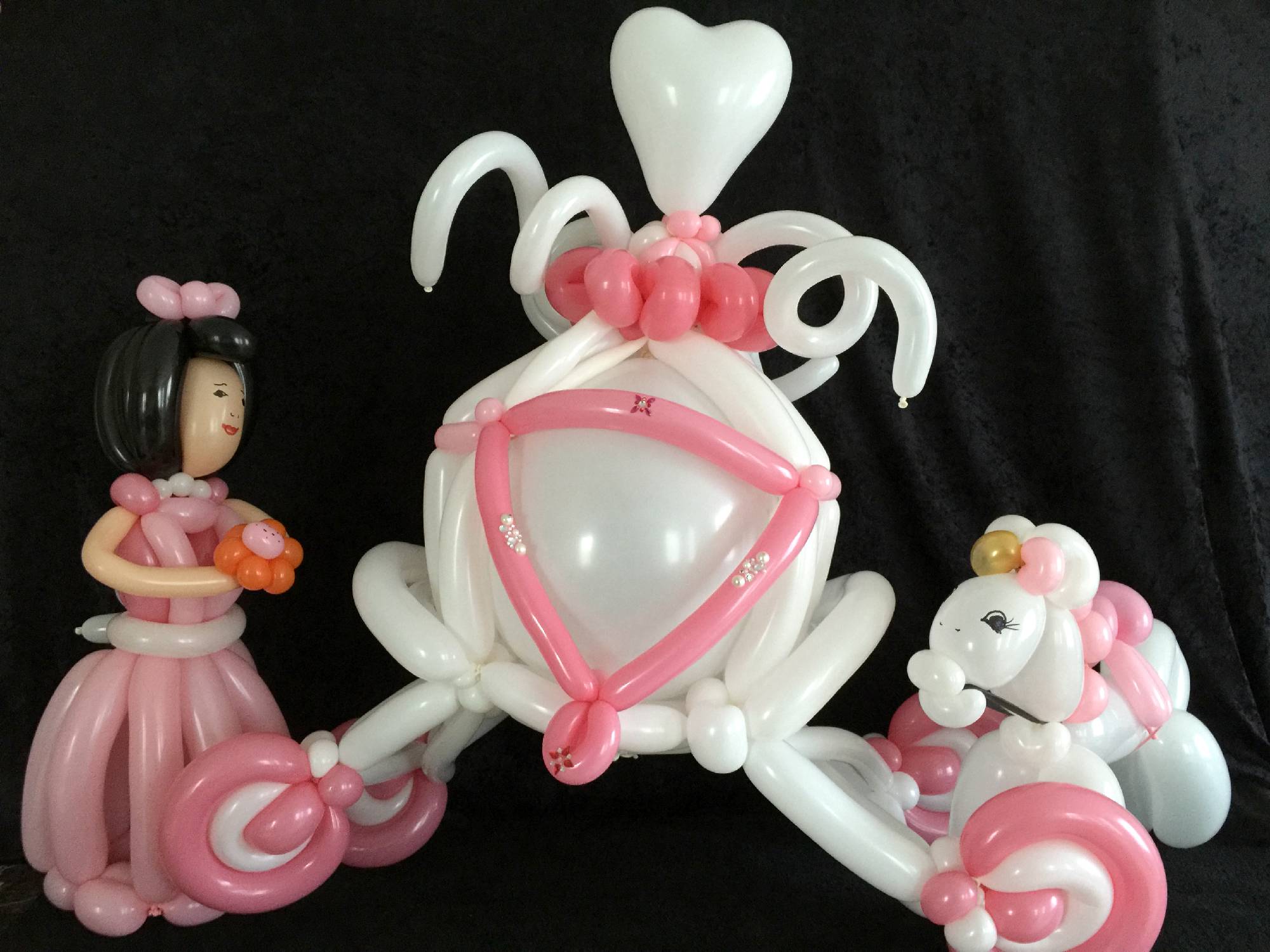 Princess and carriage balloon decoration